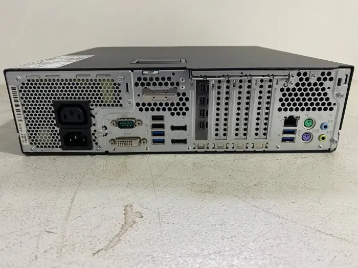 Комп'ютер Fujitsu Esprimo D956 E85 SFF / Intel Core i7-6700 (4 (8) ядра по 3,4 - 4,0 ГГц) / 16 ГБ DDR4 / 256 ГБ SSD / nVidia Quadro K1200, 4 ГБ GDDR5, 128-біт б/в - зображення 3