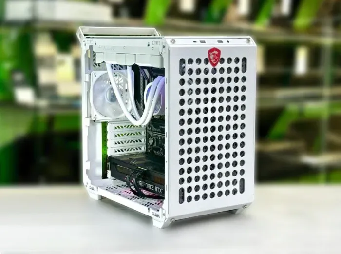 Ігровий ПК QUBE 500 Flatpack Tower / Intel Core i7-10700KF (8 (16) ядер по 3.8 - 5.1 GHz) / 16 GB DDR4 / 1000 GB SSD / nVidia GeForce RTX 4070, 12 GB GDDR6X, 192-bit / 550W / Win 11 - зображення 2