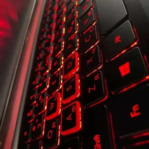 Ігровий ноутбук Acer Nitro 5 AN515-42 / 15.6" (1920x1080) IPS / AMD Ryzen 5-2500U (4 (8) ядра по 2.0 - 3.6 GHz) / 16 GB DDR4 / 512 GB SSD / AMD Radeon RX 560, 4 GB GDDR5, 128-bit / WebCam / HDMI б/в - изображение 6