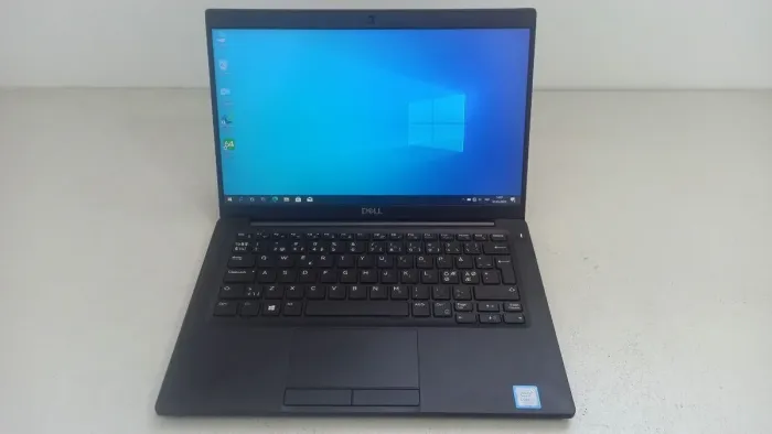 Ультрабук Dell Latitude 7390 / 13.3" IPS / Core i3-7130U (2(4) ядра по 2.7GHz) / 8GB DDR4 / 120GB SSD / UHD Graphics 620 / WebCam / HDMI б/в - зображення 2