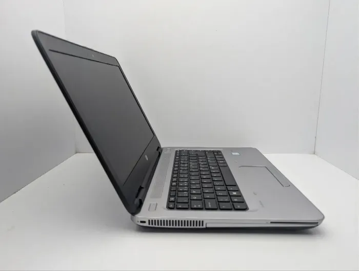 Ноутбук HP ProBook 640 G2 / 14" (1366x768) TN / Intel Core i3-6100U (2 (4) ядра по 2.3 GHz) / 8 GB DDR4 / 120 GB SSD / Intel HD Graphics 520 / WebCam б/в - зображення 4