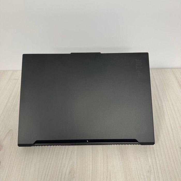 Ігровий ноутбук Asus TUF Gaming Advantage A16 FA617NS / 16" (1920x1200) IPS / AMD Ryzen 7 7735HS (8 (16) ядер по 3.2 - 4.75 GHz) / 16 GB DDR5 / 512 GB SSD NVMe / AMD Radeon RX 7600S, 8 GB GDDR6, 128-bit / WebCam б/в - зображення 3