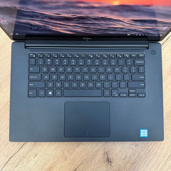 Мобільна робоча станція Dell Precision 5530 / 15.6" (3840x2160) IPS Touch / Intel Xeon E-2176M (6 (12) ядер по 2.7 - 4.4 GHz) / 16 GB DDR4 / 256 GB SSD / nVidia Quadro P1000, 4 GB GDDR5, 128-bit / WebCam б/в - зображення 7