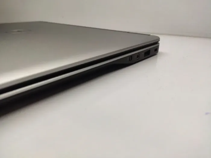 Ультрабук Dell Latitude E7440 / 14" (1920x1080) TN / Intel Core i5-4310U (2 (4) ядра по 2.0 - 3.0 GHz) / 4 GB DDR3 / 256 GB SSD / Intel HD Graphics 4400 / WebCam / Win 8 б/в - зображення 6