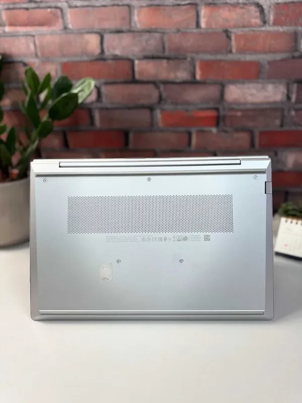 Ультрабук HP ProBook 640 G8 / 14" (1920x1080) IPS / Intel Core i5-1135G7 (4 (8) ядра по 4.2 GHz) / 16 GB DDR4 / 256 GB SSD / Intel Iris Xe Graphics / WebCam б/в - зображення 8