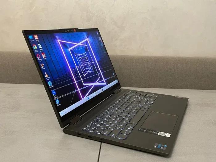 Ноутбук-трансформер Lenovo Yoga 7 15ITL5 / 15.6" (1920x1080) IPS Touch / Intel Core i7-1165G7 (4 (8) ядра по 2.8 - 4.7 GHz) / 12 GB DDR4 / 512 GB SSD M.2 / Intel Iris Xe Graphics / WebCam б/в - зображення 6