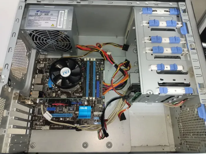 Комп'ютер Б-клас Tarox Tower / Intel Core i7-2600K (4 (8) ядра по 3.4 - 3.8 GHz) / 8 GB DDR3 / 500 GB HDD / AMD Radeon HD 7470, 1 GB GDDR3, 64-bit / DVD-ROM / 350W б/в - зображення 5