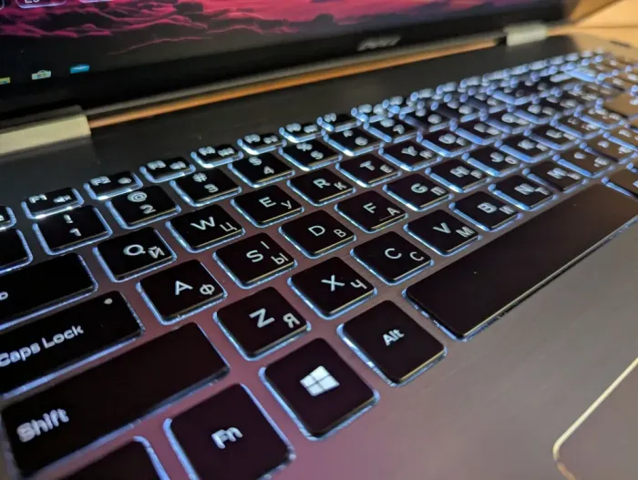 Ноутбук-трансформер Dell Inspiron 17 7773 / 17.3" (1920x1080) IPS Touch / Intel Core i7-8550U (4 (8) ядра по 1.8 - 4.0 GHz) / 8 GB DDR4 / 512 GB SSD / nVidia GeForce MX150, 2 GB GDDR5, 64-bit / WebCam / Windows 10 б/в - зображення 6