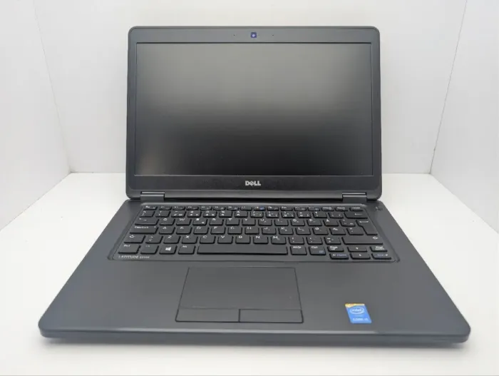 Ноутбук Dell Latitude E5450 / 14" (1366x768) TN / Intel Core i5-5200U (2 (4) ядра по 2.2 - 2.7 GHz) / 8 GB DDR3 / 240 GB SSD / Intel HD Graphics 5500 / WebCam б/в - зображення 3