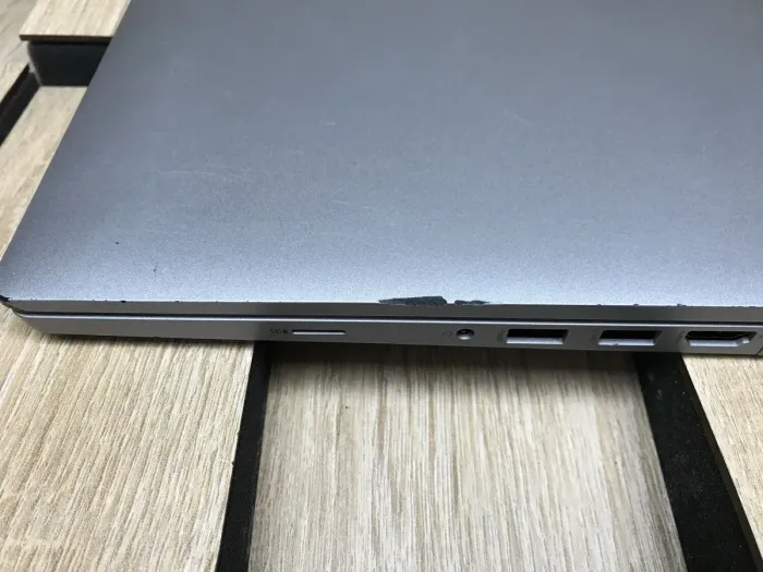 Ультрабук Б-клас Dell Latitude 5420 / 14" (1920x1080) IPS / Intel Core i5-1135G7 (4 (8) ядра по 4.2 GHz) / 8 GB DDR4 / 256 GB SSD M.2 / Intel Iris Xe Graphics / WebCam / Windows 10 б/в - зображення 8