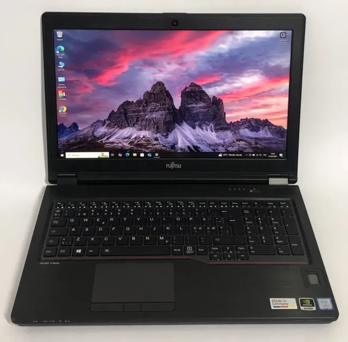 Мобільна робоча станція Б-клас Fujitsu Celsius H780 / 15.6" (1920x1080) IPS / Intel Core i7-8750H (6 (12) ядер по 2.2 - 4.1 GHz) / 16 GB DDR4 / 512 GB SSD / nVidia Quadro P1000, 4 GB GDDR5, 128-bit / WebCam / Win 10 Pro б/в - зображення 2