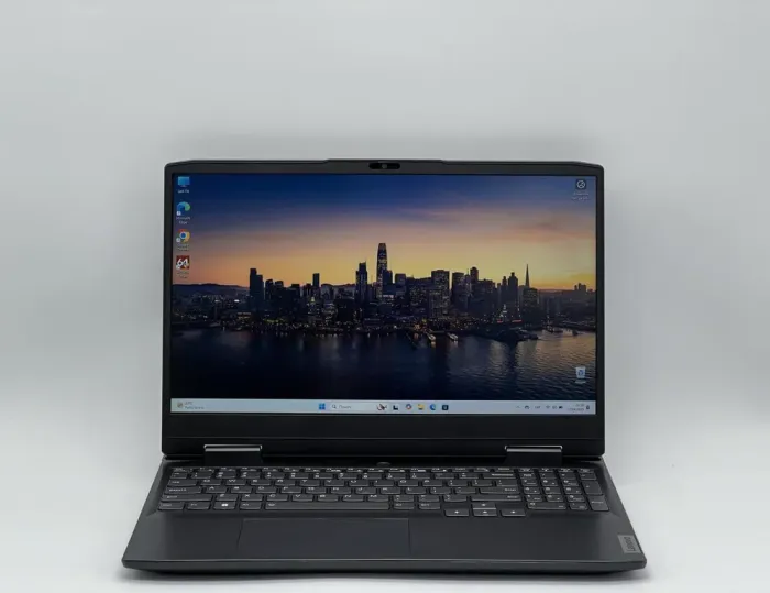 Ігровий ноутбук Lenovo IdeaPad Gaming 3 15IAH7 / 15.6" (1920x1080) IPS / Intel Core i5-12450H (8 (12) ядер по 1.5 - 4.4 GHz) / 16 GB DDR4 / 480 GB SSD / nVidia GeForce RTX 3050, 4 GB GDDR6, 128-bit / WebCam б/в - зображення 2