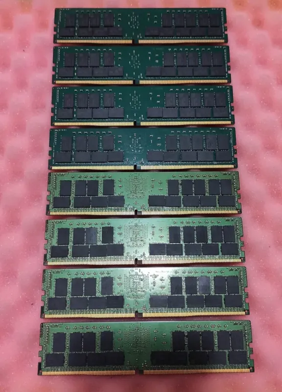 Комплект: Серверна оперативна пам'ять Hynix / 256 GB (8x 32 GB) / 2Rx4 PC4-3200AA / DDR4 ECC / 3200 MHz б/в - зображення 3