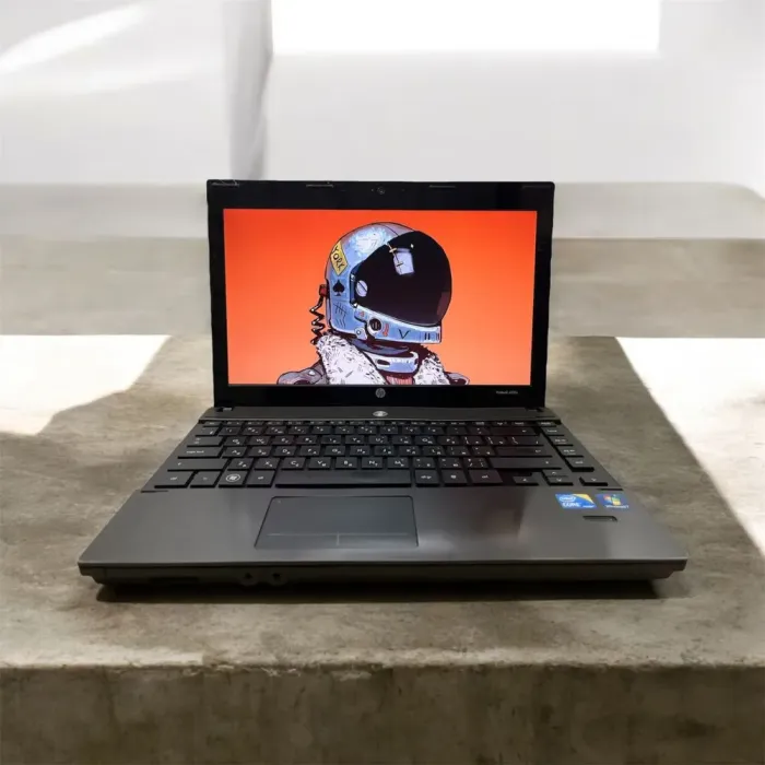 Ноутбук HP ProBook 4320s / 13.3" (1366x768) TN / Intel Core i3-350M (2 (4) ядра по 2.26 GHz) / 4 GB DDR3 / 320 GB HDD / Intel HD Graphics / WebCam / АКБ не тримає б/в - зображення 2