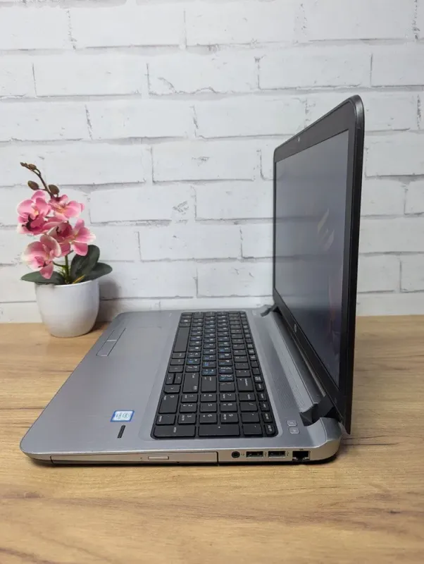 Ноутбук Б-клас HP ProBook 450 G3 / 15.6" (1366x768) TN / Intel Core i3-6100U (2 (4) ядра по 2.3 GHz) / 8 GB DDR3 / 128 GB SSD / Intel HD Graphics 520 / WebCam б/в - зображення 6