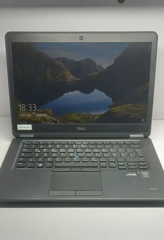 Ультрабук Dell Latitude E7450 / 14" (1920x1080) IPS / Intel Core i5-5300U (2 (4) ядра по 2.3 - 2.9 GHz) / 8 GB DDR3 / 240 GB SSD / Intel HD Graphics 5500 / WebCam б/в - зображення 2