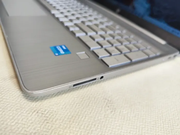 Ноутбук Б-клас HP 15-DY2046MS / 15.6" (1920x1080) TN / Intel Core i3-1215U (6 (8) ядер по 3.3 - 4.4 GHz) / 8 GB DDR4 / 256 GB SSD / Intel UHD Graphics / WebCam б/в - зображення 6