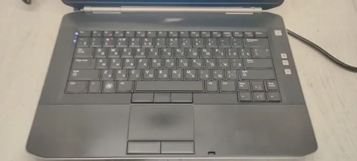 Ноутбук Б-класс Dell Latitude E5420 / 14" TN / Core i5-2520M (2(4) ядра по 2.5-3.2 GHz) / 4GB DDR3 / 320GB HDD / HD Graphics 3000 / DVD-RW б/в - зображення 3