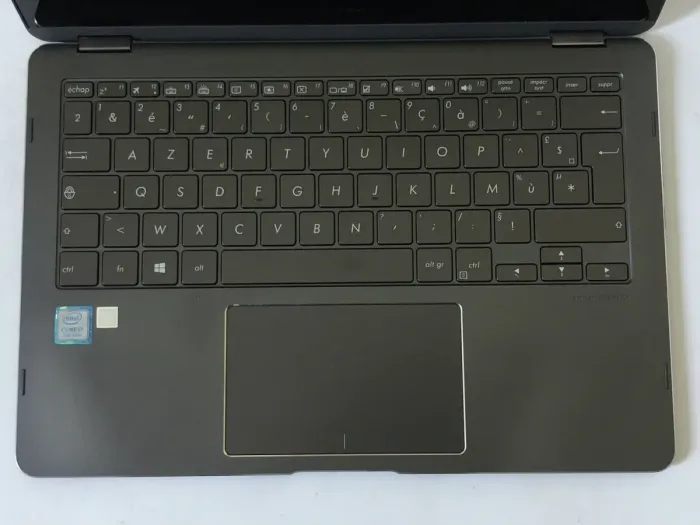 Ультрабук-трансформер Б-клас Asus ZenBook Flip S UX370U / 13.3" (1920x1080) IPS / Intel Core i7-8550U (4 (8) ядра по 1.8 - 4.0 GHz) / 16 GB DDR4 / 256 GB SSD / Intel UHD Graphics 620 / WebCam / Win 10 Pro б/в - зображення 8