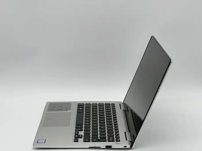 Ультрабук Dell Inspiron 13 7370 / 13.3" (1920x1080) IPS Touch / Intel Core i5-8250U (4 (8) ядра по 1.6 - 3.4 GHz) / 8 GB DDR4 / 240 GB SSD / Intel UHD Graphics 620 / WebCam б/в - зображення 4