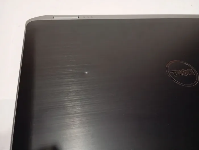 Ноутбук Б-клас Dell Latitude E6530 / 15,6" (1366x768) TN / Intel Core i5-3340M (2 (4) ядра по 2,7 - 3,4 ГГц) / 8 ГБ DDR3 / 120 ГБ SSD / Intel HD Graphics 4000 / Веб-камера / DVD-RW / АКБ не тримає заряд б/в - зображення 8