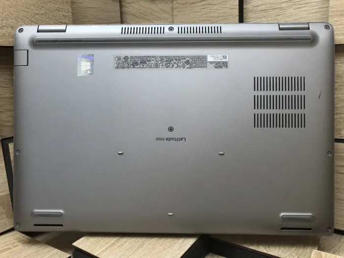 Ультрабук Dell Latitude 5420 / 14" (1920x1080) IPS / Intel Core i7-1185G7 (4 (8) ядра по 3.0 - 4.8 GHz) / 8 GB DDR4 / 256 GB SSD M.2 / Intel Iris Xe Graphics / WebCam / HDMI / Windows 10 б/в - зображення 9