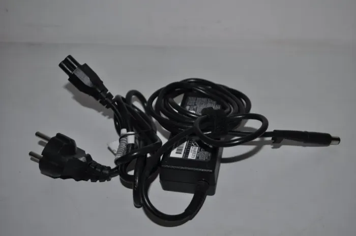 Неттоп HP 260 G3 Desktop Mini PC USFF / Intel Core i3-7130U (2 (4) ядра по 2,7 ГГц) / 8 ГБ DDR4 / 240 ГБ SSD M.2 / Intel HD Graphics 620 / Wi-Fi / Блок живлення б/в - зображення 6