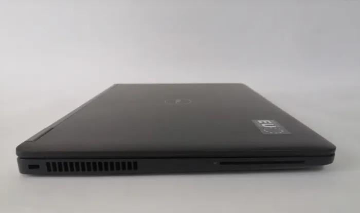 Нетбук Dell Latitude 12 E7270 / 12.5" (1366x768) TN / Intel Core i5-6300U (2 (4) ядра по 2.4 - 3.0 GHz) / 8 GB DDR4 / 128 GB SSD / Intel HD Graphics 520 / WebCam / Windows 10 Pro б/в - зображення 4