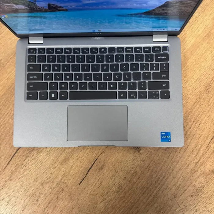 Ультрабук Dell Latitude 5440 / 14" (1920x1080) IPS / Intel Core i5-1350P (12 (16) ядер по 1.9 - 4.7 GHz) / 16 GB DDR5 / 256 GB SSD / Intel Iris Xe Graphics / WebCam б/в - зображення 7