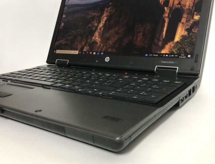 Мобільна робоча станція Б-класу HP EliteBook 8540w / 15.6" (1600x900) TN / Intel Core i7-720M (4 (8) ядра по 1.6 - 2.8 GHz) / 8 GB DDR3 / 500 GB HDD / nVidia Quadro FX 880M, 1 GB DDR3, 128-bit / WebCam / DVD-ROM б/в - зображення 9