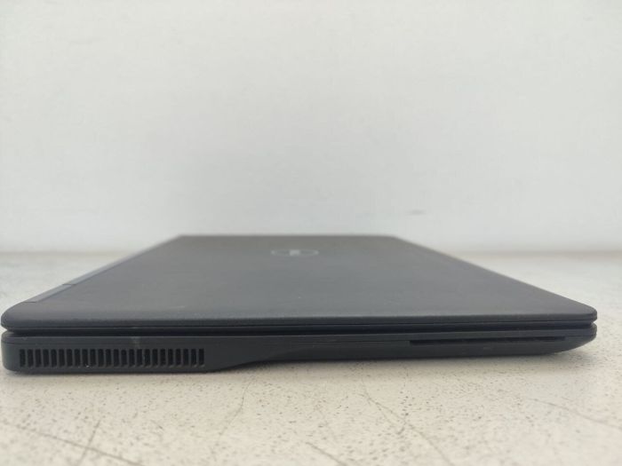 Нетбук Б-клас Dell Latitude E7250 / 12.5" (1366x768) TN / Intel Core i5-5300U (2 (4) ядра по 2.3 - 2.9 GHz) / 8 GB DDR3 / 128 GB SSD / Intel HD Graphics 5500 / WebCam б/в - зображення 4