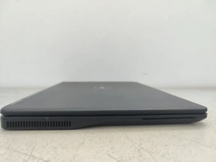 Нетбук Б-клас Dell Latitude E7250 / 12.5" (1366x768) TN / Intel Core i5-5300U (2 (4) ядра по 2.3 - 2.9 GHz) / 8 GB DDR3 / 128 GB SSD / Intel HD Graphics 5500 / WebCam б/в - зображення 4