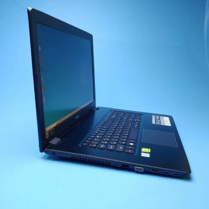Ігровий ноутбук Acer Aspire E5-774G-52W1 / 17.3" (1920x1080) TN / Intel Core i5-7200U (2 (4) ядра по 2.5 - 3.1 GHz) / 8 GB DDR4 / 256 GB SSD / nVidia GeForce 940MX, 2 GB DDR3, 64-bit / WebCam / Win 10 Home б/в - зображення 4