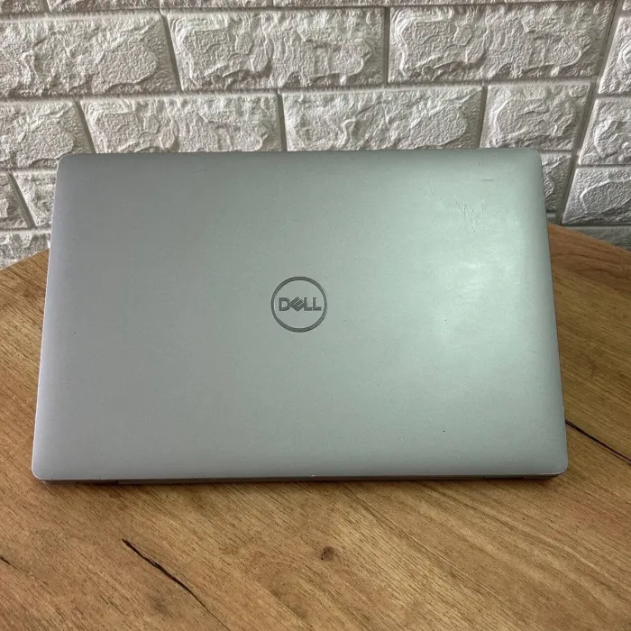 Мобільна робоча станція Б-клас Dell Precision 3551 / 15.6" (1920x1080) IPS / Intel Core i7-10850H (6 (12) ядер по 2.7 - 5.1 GHz) / 16 GB DDR4 / 512 GB SSD / nVidia Quadro P620, 4 GB GDDR5, 128-bit / WebCam б/в - зображення 3