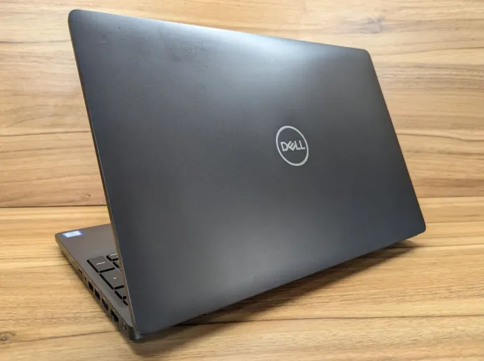Ігровий ноутбук Dell Precision 3540 / 15.6" (1920x1080) IPS / Intel Core i5-8365U (4 (8) ядра по 1.6 - 4.1 GHz) / 16 GB DDR4 / 480 GB SSD / AMD Radeon Pro WX 2100, 2 GB GDDR5, 64-bit / WebCam / Windows 10 б/в - зображення 7