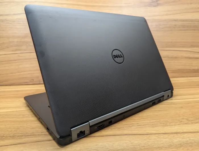 Ультрабук Dell Latitude E7470 / 14" (2560x1440) IPS Touch / Intel Core i7-6600U (2 (4) ядра по 2.6 - 3.4 GHz) / 8 GB DDR4 / 256 GB SSD / Intel HD Graphics 520 / WebCam / HDMI / Windows 10 б/в - зображення 7