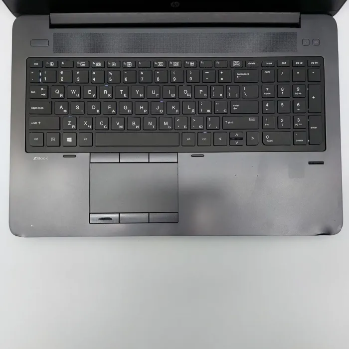 Мобільна робоча станція Б-клас HP ZBook 15 G3 / 15.6" (1920x1080) IPS / Intel Xeon E3-1505M v5 (4 (8) ядра по 2.8 - 3.7 GHz) / 16 GB DDR4 / 512 GB SSD / nVidia Quadro M2000M, 4 GB GDDR5, 128-bit / WebCam б/в - зображення 3