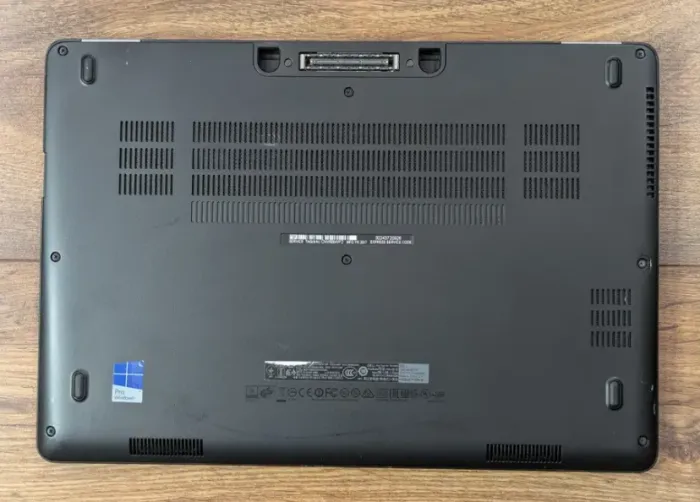 Ультрабук Dell Latitude E7470 / 14" (1920x1080) IPS / Intel Core i5-6300U (2 (4) ядра по 2.4 - 3.0 GHz) / 16 GB DDR4 / 256 GB SSD / Intel HD Graphics 520 / WebCam б/в - зображення 7