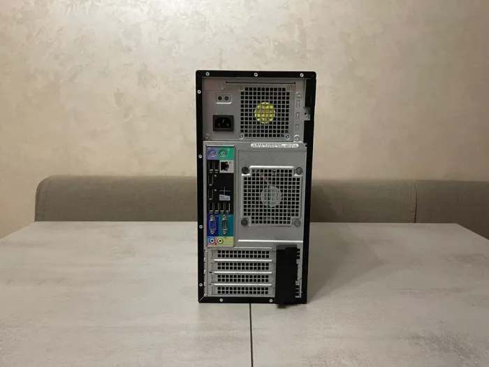 Комп'ютер Dell OptiPlex 7010 Tower / Intel Core i3-3220 (2 (4) ядра по 3,3 ГГц) / 8 ГБ DDR3 / 256 ГБ SSD / Intel HD Graphics 2500 / DVD-ROM б/в - зображення 6