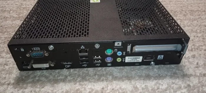 Неттоп Fujitsu FUTRO S720 USFF / AMD GX-217GA (2 ядра по 1.65 GHz) / 4 GB DDR3 / 8 GB SSD / AMD Radeon HD 8280E / Win 7 б/в - зображення 3