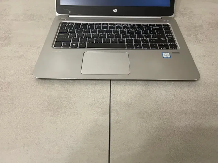 Ультрабук Б-клас HP EliteBook Folio 1040 G3 / 14" (1920x1080) TN / Intel Core i7-6600U (2 (4) ядра по 2.6 - 3.4 GHz) / 8 GB DDR4 / 512 GB SSD M.2 / Intel HD Graphics 520 / WebCam / HDMI б/в - зображення 6