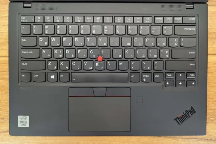 Ультрабук Lenovo ThinkPad X1 Carbon Gen8 / 14" (1920x1080) IPS Touch / Intel Core i7-10610U (4 (8) ядра по 1.8 - 4.9 GHz) / 16 GB DDR4 / 512 GB SSD / Intel UHD Graphics / WebCam / TouchID / Windows 10 б/в - зображення 3