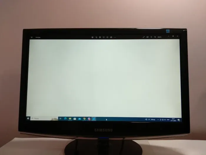 Монітор Широкоформатний Samsung SyncMaster 2033SN / 20" (1600x900) TN+film / VGA б/в - зображення 4