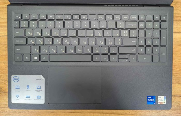 Ноутбук Dell Inspiron 15 3530 / 15.6" (1920x1080) IPS Touch / Intel Core i7-1355U (10 (12) ядер по 3.7 - 5.0 GHz) / 16 GB DDR4 / 480 GB SSD / Intel Iris Xe Graphics / WebCam / Windows 10 б/в - зображення 3