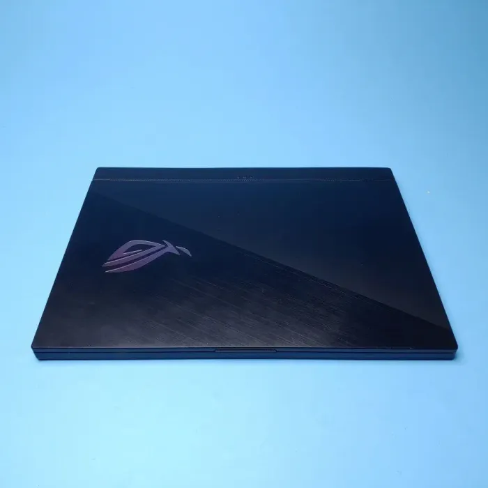 Ігровий ноутбук Asus ROG Zephyrus S GX531GW / 15.6" (1920x1080) IPS / Intel Core i7-8750H (6 (12) ядер по 2.2 - 4.1 GHz) / 16 GB DDR4 / 512 GB SSD / nVidia GeForce RTX 2070 Max-Q, 8 GB GDDR6, 256-bit / WebCam / Win 11 Home б/в - зображення 6