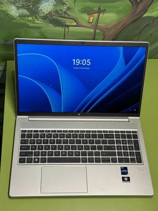 Ультрабук HP EliteBook 650 G9 / 15.6" (1920x1080) IPS / Intel Core i5-1245U (10 (12) ядер по 1.2 - 4.4 GHz) / 16 GB DDR4 / 512 GB SSD / Intel Iris Xe Graphics / TouchID / WebCam б/в - зображення 2