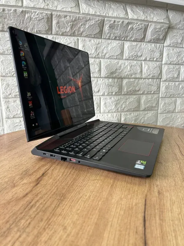 Ігровий ноутбук Lenovo Legion Y720-15IKB / 15.6" (1920x1080) IPS / Intel Core i7-7700HQ (4 (8) ядра по 2.8 - 3.8 GHz) / 8 GB DDR4 / 256 GB SSD / nVidia GeForce GTX 1060, 6 GB GDDR5, 192-bit / WebCam б/в - зображення 4