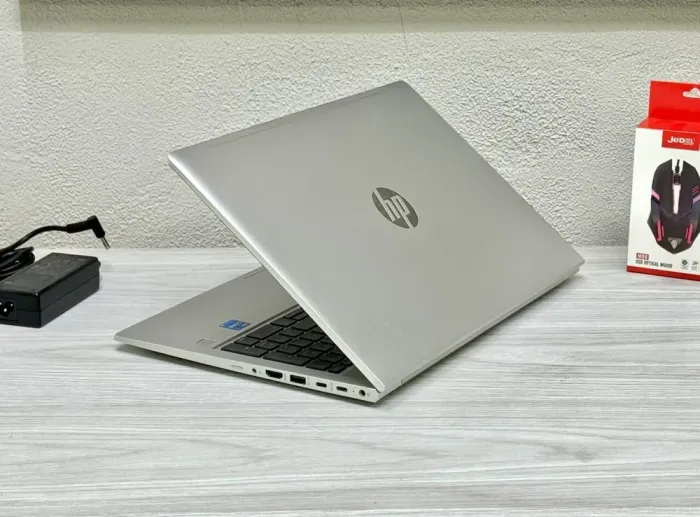 Ультрабук HP ProBook 450 G10 / 15.6" (1920x1080) IPS / Intel Core i7-1355U (10 (12) ядер по 3.7 - 5.0 GHz) / 24 GB DDR4 / 512 GB SSD / Intel Iris Xe Graphics / WebCam / Win 11 Pro б/в - зображення 6