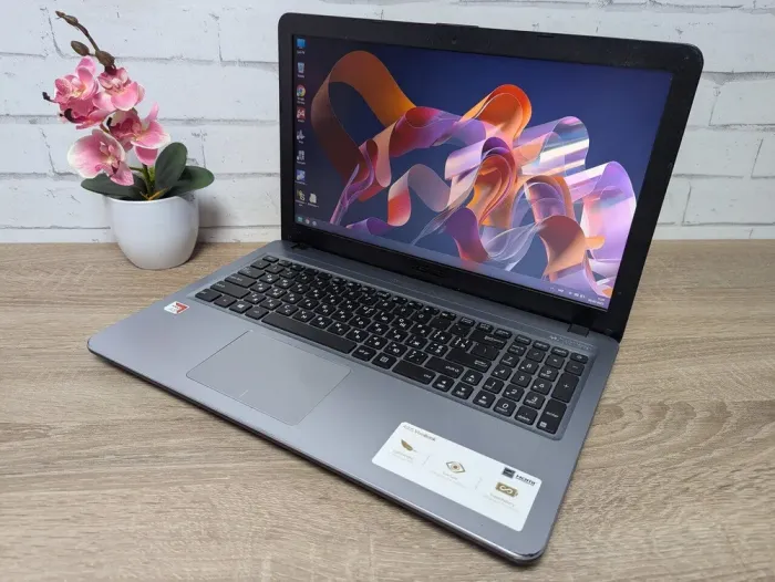 Ноутбук Б-клас Asus VivoBook A540B / 15.6" (1920x1080) TN / AMD A9-9425 (2 ядра по 3.1 - 3.7 GHz) / 16 GB DDR3 / 360 GB SSD / AMD Radeon R5 Graphics / WebCam б/в - зображення 4