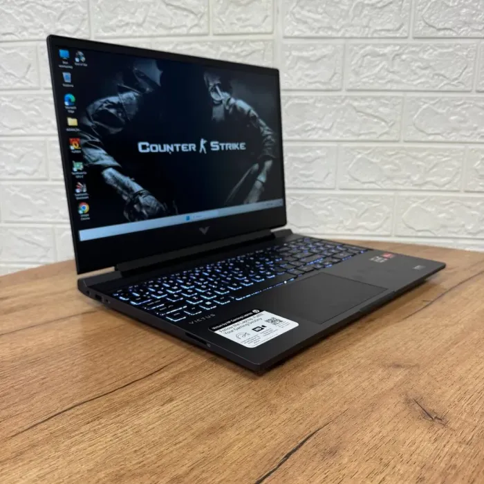 Ігровий ноутбук HP Victus 15-fb2063dx / 15.6" (1920x1080) IPS / AMD Ryzen 5 7535HS (6 (12) ядер по 3.3 - 4.55 GHz) / 8 GB DDR5 / 512 GB SSD / AMD Radeon RX 6550M, 4 GB GDDR6, 64-bit / WebCam б/в - зображення 4